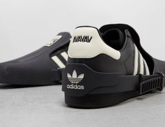 x Avavav Superstar